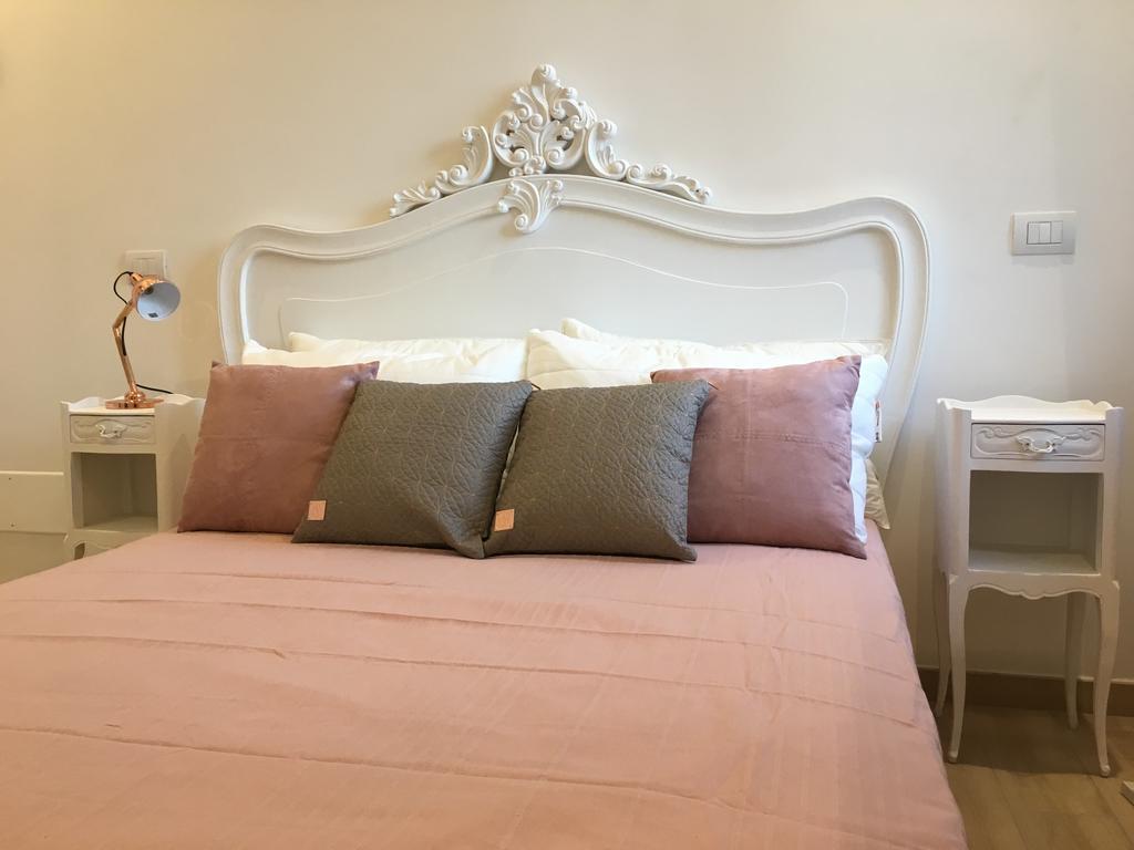 La Maison Extravagante Saronno Exteriör bild